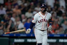 Astros rompen racha de 8 derrotas y vencen 7-6 a Rockies con gran noche de Walker
