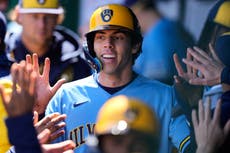 Christian Yelich de Cerveceros se perdería al menos un mes por tirón en aductor