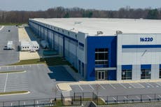 Juez frena conversión de almacén de Maryland en centro de procesamiento de inmigrantes