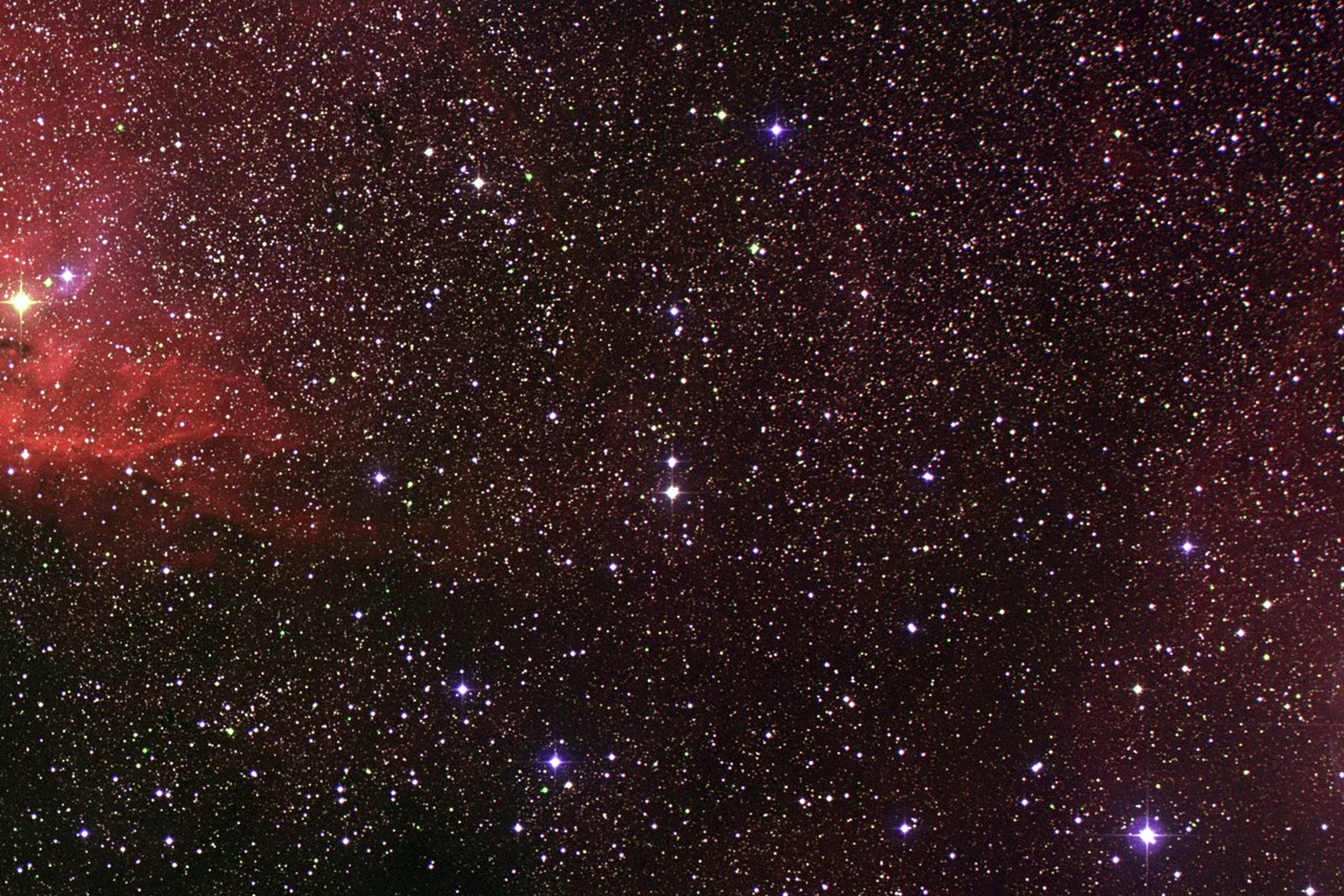 Un equipo internacional de investigación informó el jueves que la potencia de estos chorros, provenientes de un sistema de agujero negro y estrella relativamente cercano, equivale a 10.000 soles