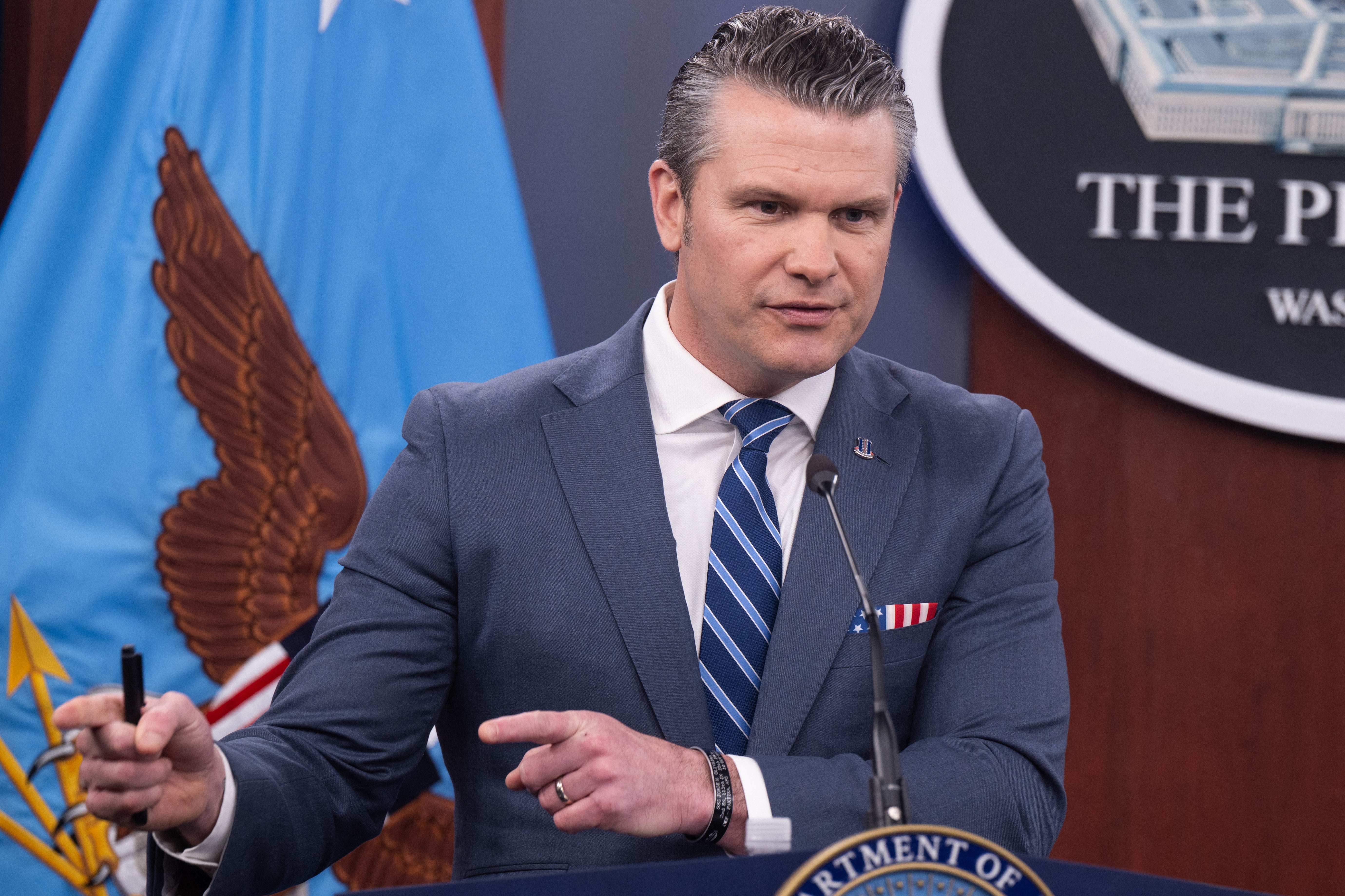 El secretario de Defensa, Pete Hegseth, pronunció la oración el miércoles en el Pentágono