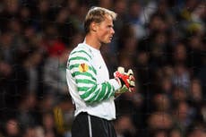Muere el exarquero del Arsenal Alex Manninger tras ser embestido por un tren