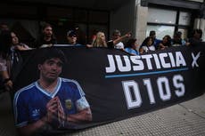 Médico argentino se desvincula de la muerte de Maradona en el juicio: "Yo lo amaba, era mi ídolo"