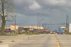 Fuertes vientos y tornados dejan graves daños en centro-norte de EEUU; no se reportan muertes