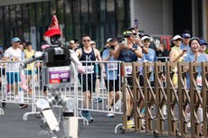 Un robot humanoide gana en Beijing y supera el récord mundial humano de medio maratón