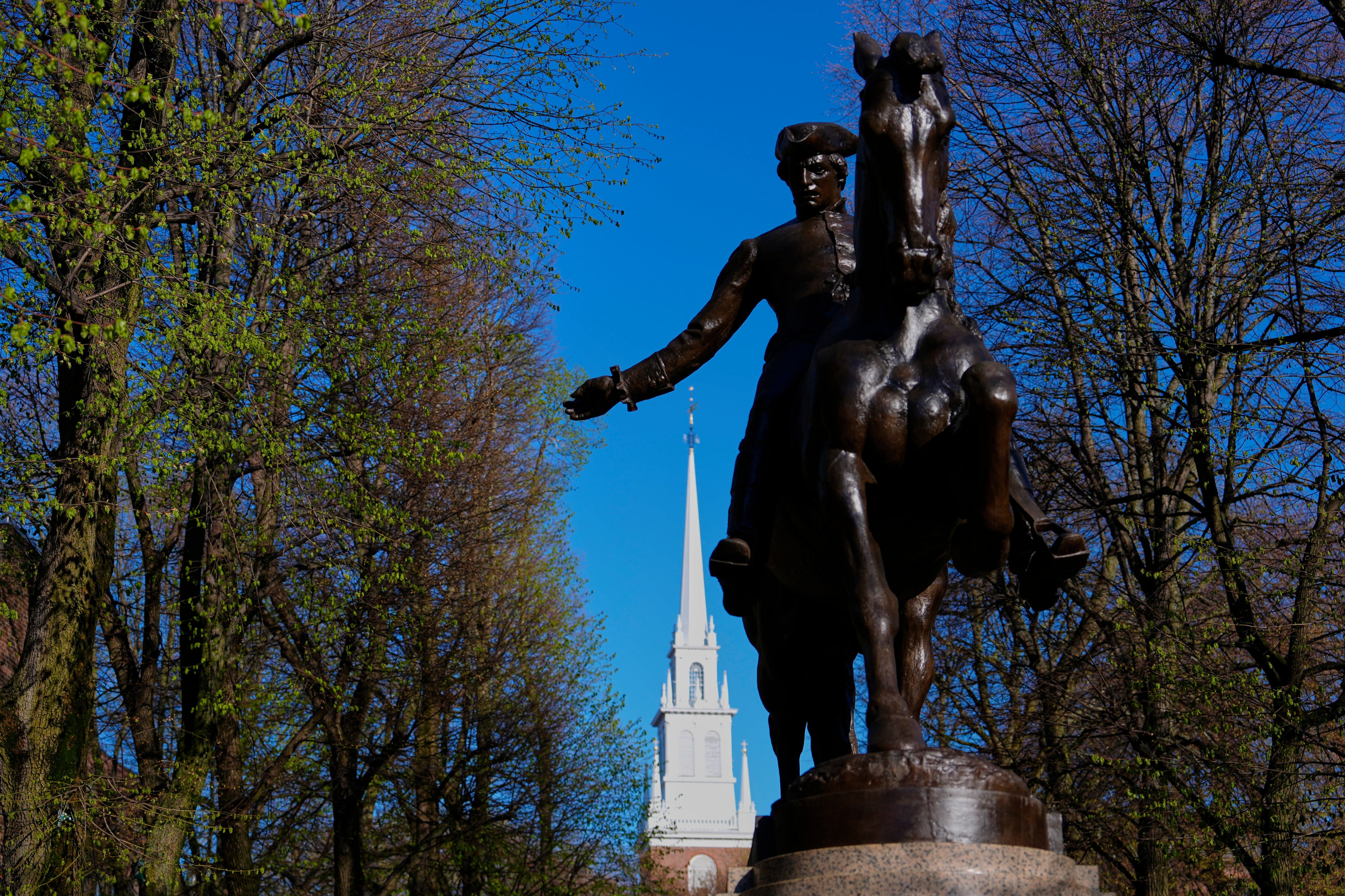 Boston recuerda a Paul Revere, quien cabalgó a toda prisa para advertir sobre llegada de británicos