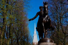Boston recuerda a Paul Revere, quien cabalgó a toda prisa para advertir sobre llegada de británicos
