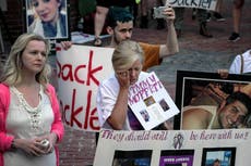 Qué saber sobre acuerdo en que empresa farmacéutica tendría que pagar por crisis de opioides en EEUU