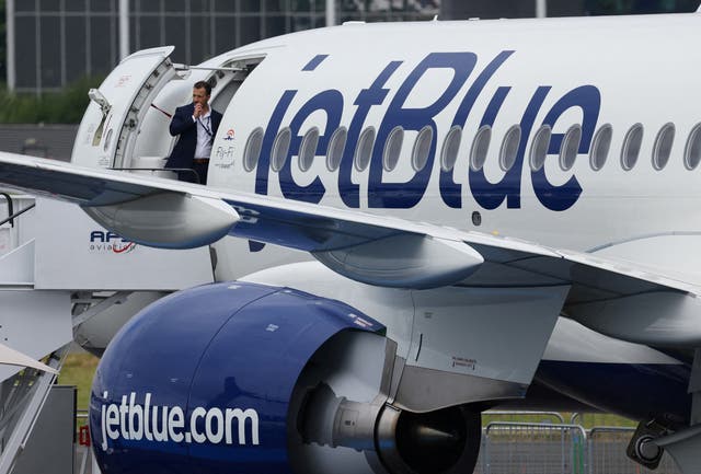 <p>JetBlue fue demandada en Nueva York por una supuesta “fijación de precios basada en la vigilancia”</p>