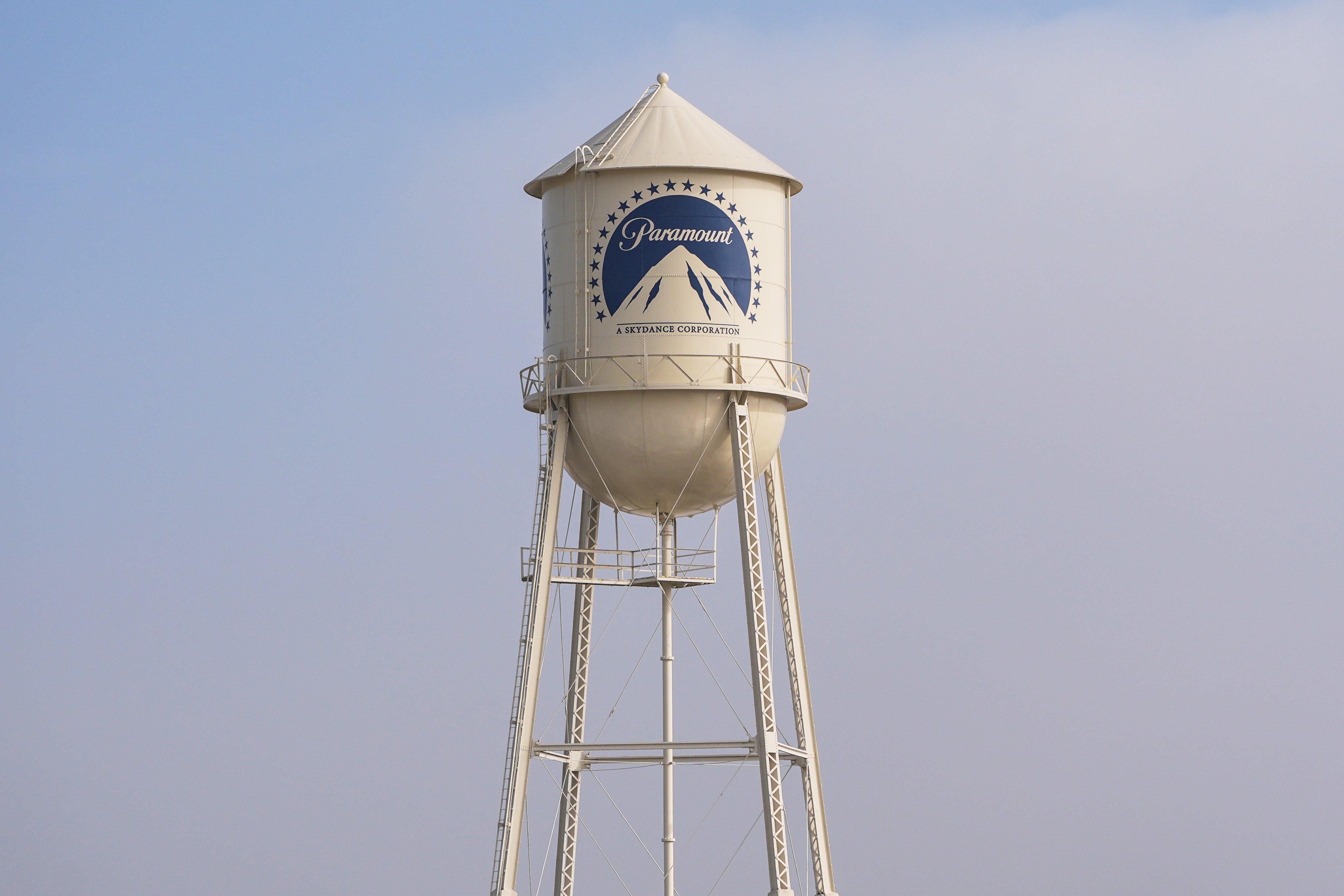 WARNER BROS-PARAMOUNT