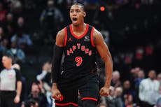 Barnes y Barrett anotan 33 cada uno y Raptors vencen 126-104 a Cavaliers