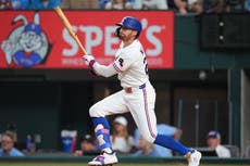 Josh Jung conecta jonrón de 2 carreras en la 6ta y Rangers vencen 4-3 a los Atléticos