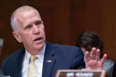 Tillis dice que está listo para avanzar en confirmar a Warsh como presidente de la Fed