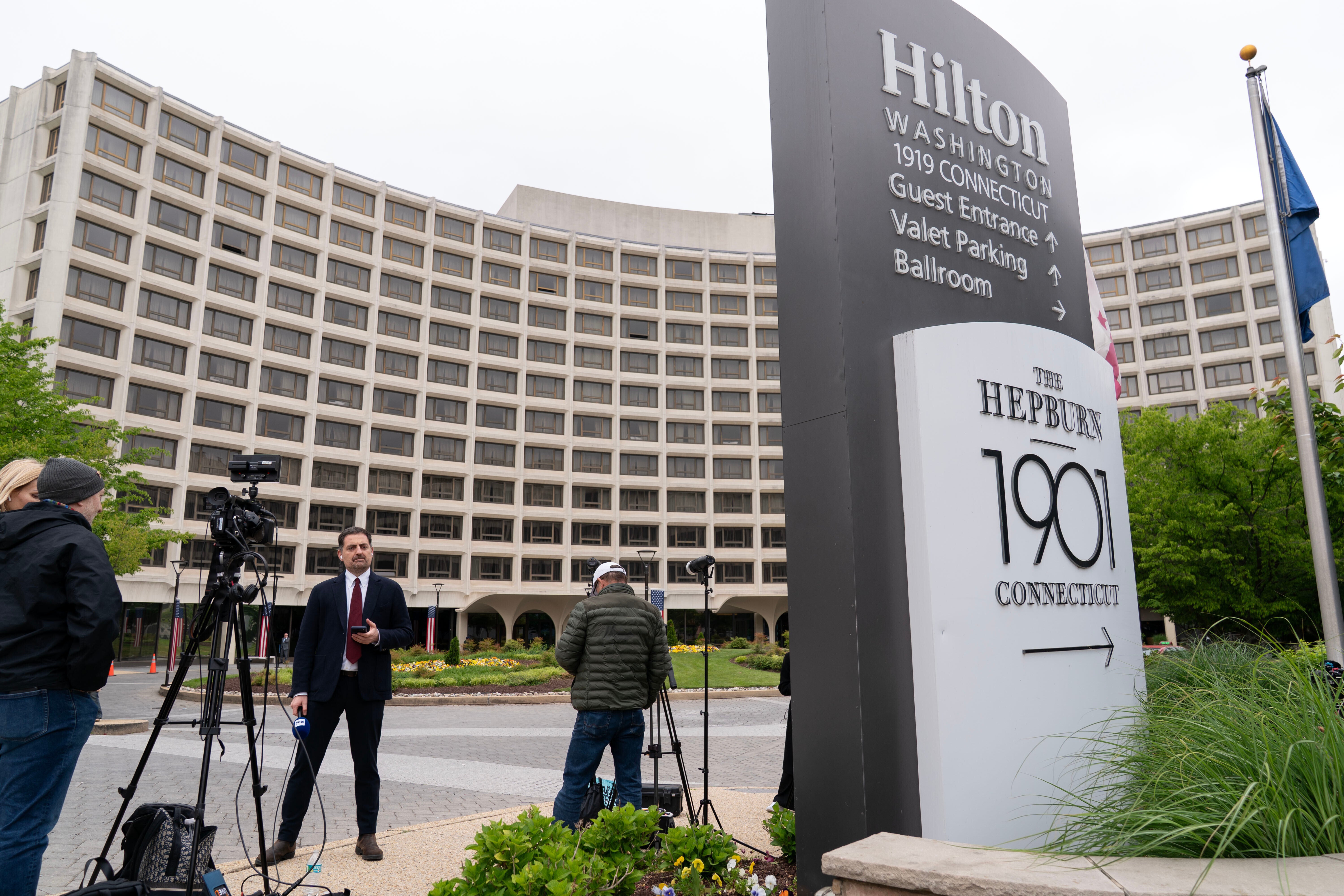 TRUMP-CENA DE CORRESPONSALES-LA ESCENA