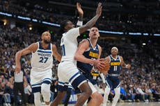 Jokic logra triple-doble y los Nuggets evitan la eliminación al ganar 125-113 a Timberwolves