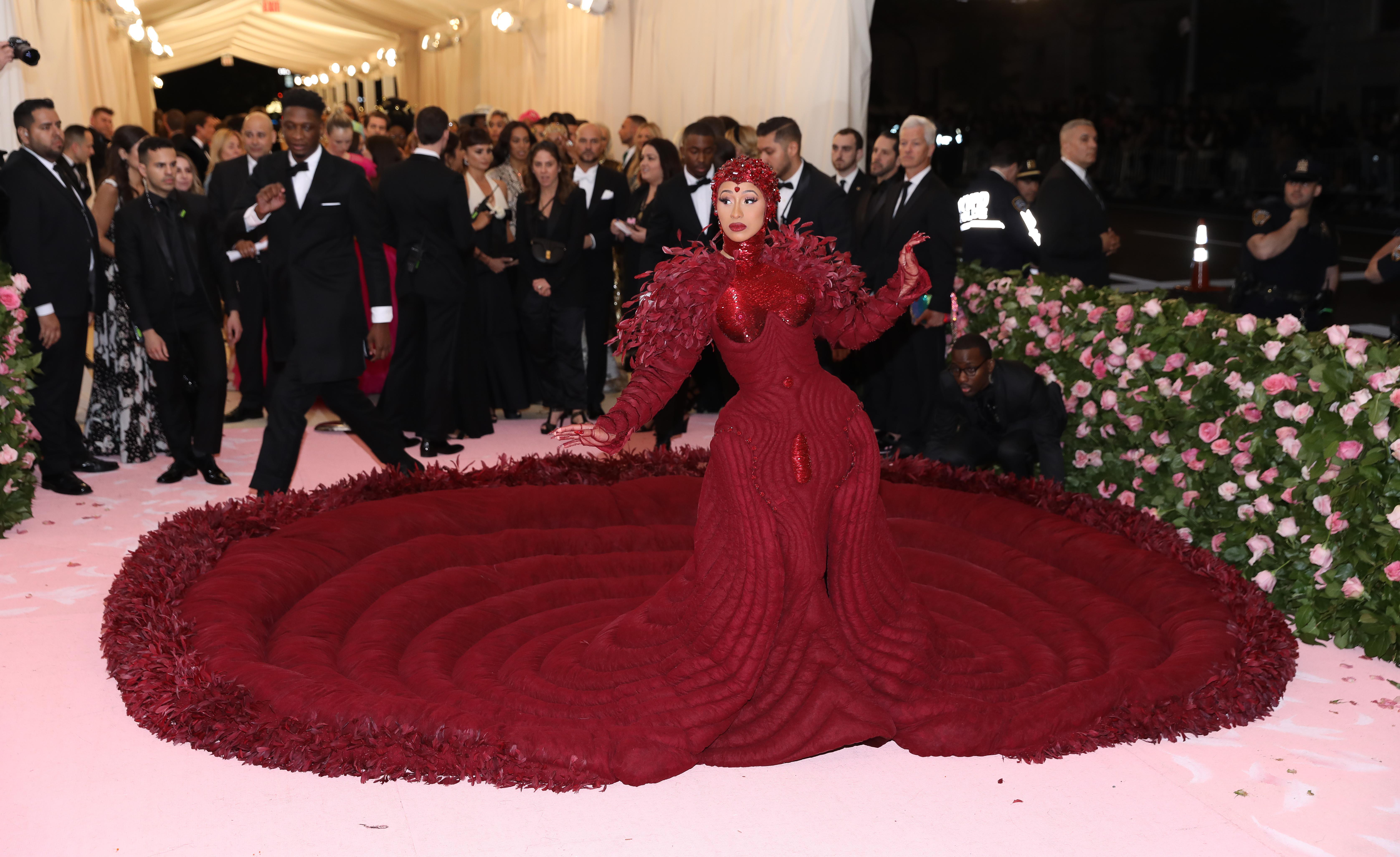 Cardi B en la alfombra de la Gala del Met de 2019