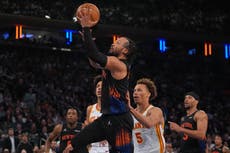 Brunson anota 39 puntos y los Knicks aplastan a los Hawks 126-97 para liderar 3-2 la serie
