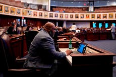 Asamblea Legislativa de Florida aprueba nuevo mapa electoral favorable a republicanos