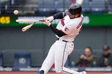 Sencillo productor de DeLauter y apertura de Williams impulsan a Guardianes 3-1 ante Rays