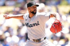 Sanoja conecta sencillo con 2 outs y Marlins vencen 3-2 a Dodgers