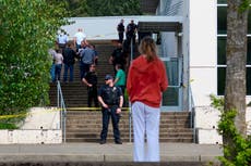 Apuñalamiento en escuela secundaria de Washington deja 6 heridos, incluida la sospechosa