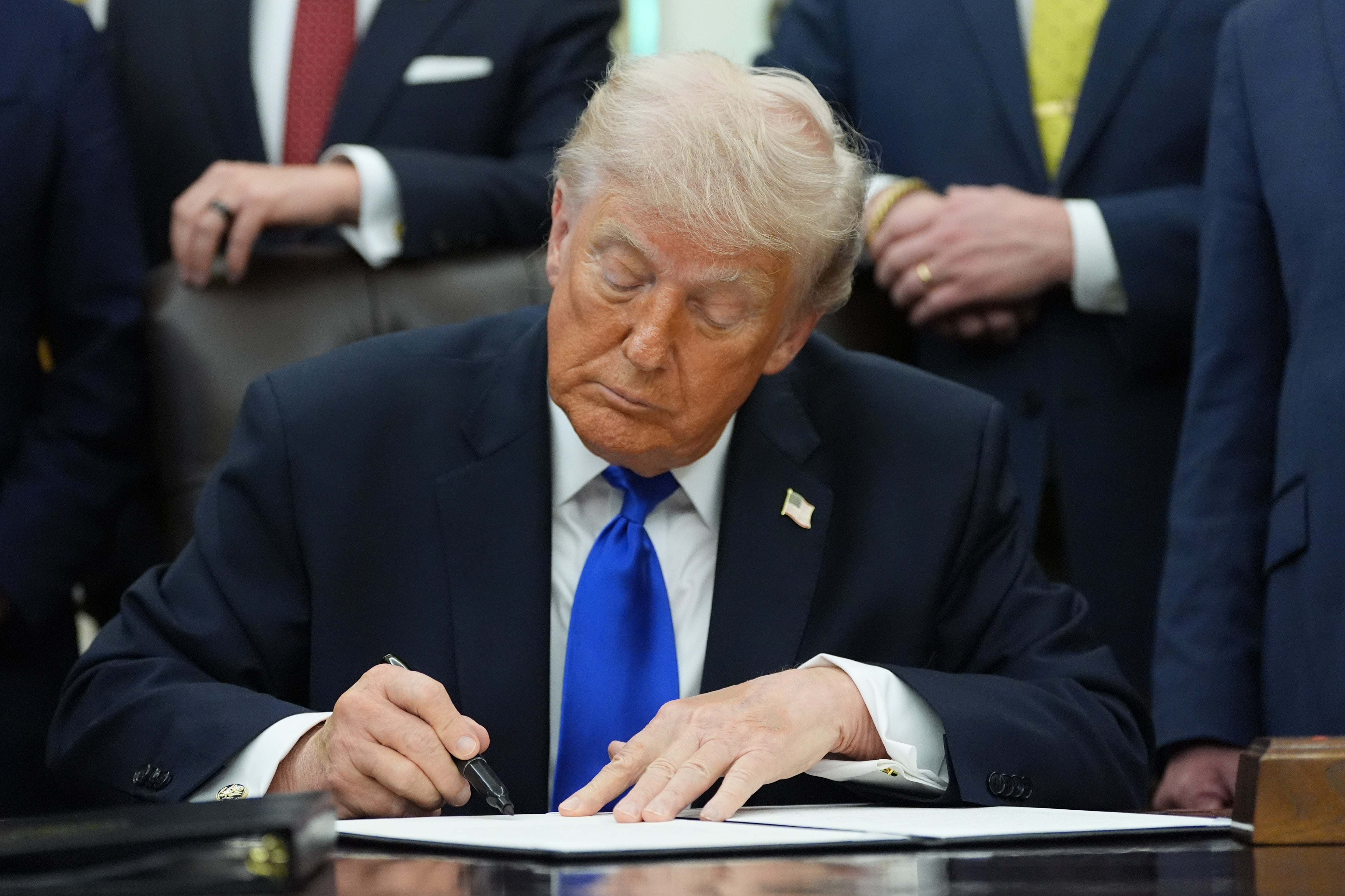 TRUMP-PLANES DE RETIRO