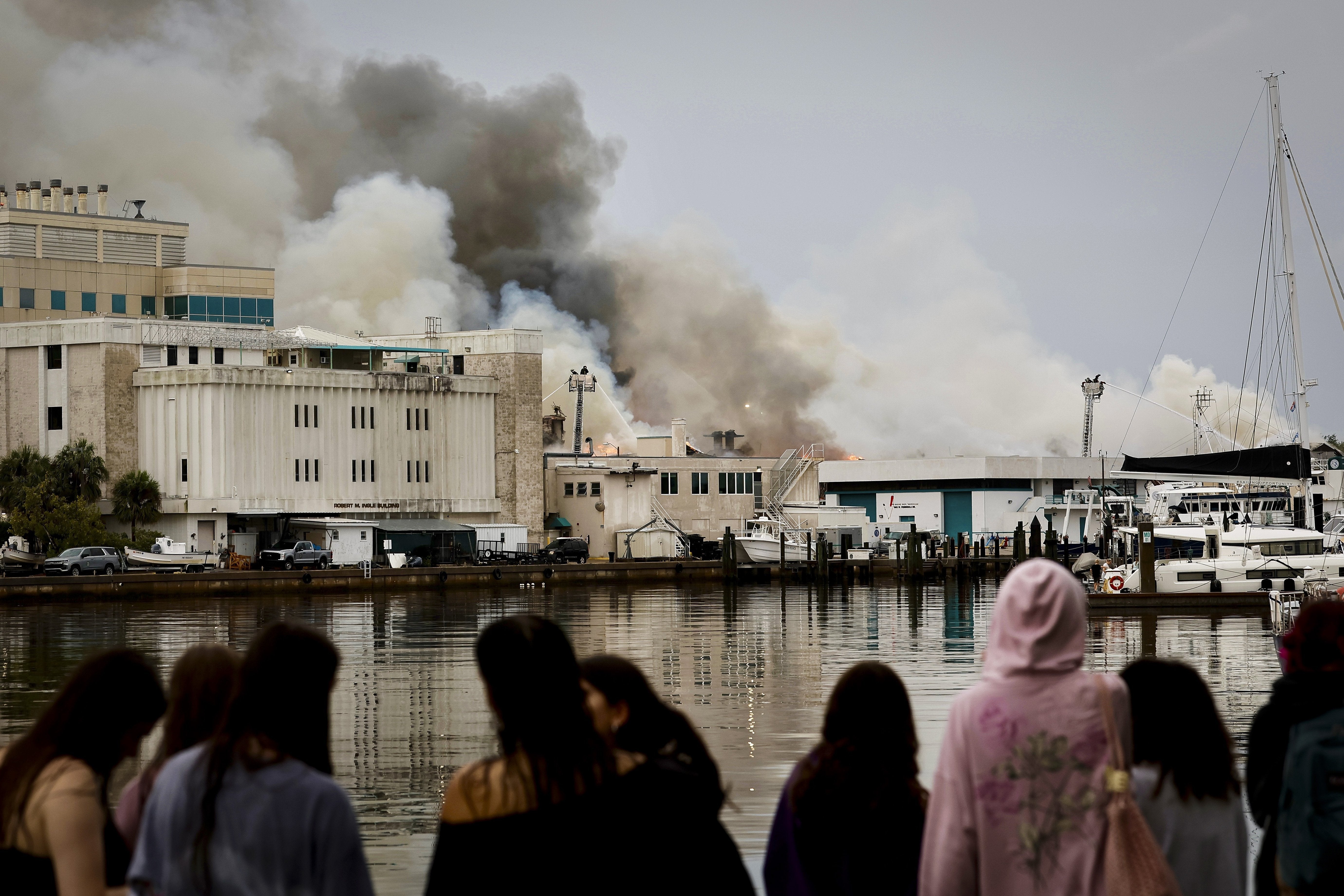 FLORIDA-UNIVERSIDAD-INCENDIO