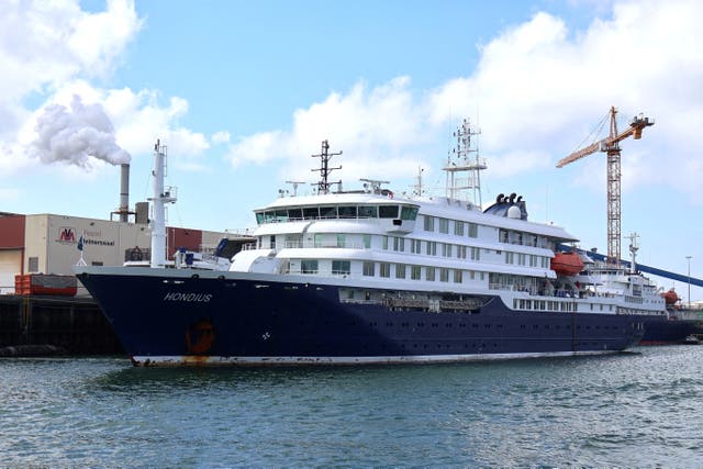 <p>El MV Hondius, un crucero con base en los Países Bajos, se ha visto afectado por un presunto brote de hantavirus</p>