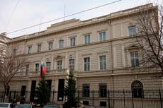 Austria expulsa a 3 empleados de la embajada rusa en Viena por presunto espionaje