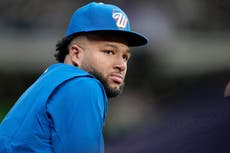 Cerveceros reincorporan a Jackson Chourio y Andrew Vaughn tras fracturas en la mano
