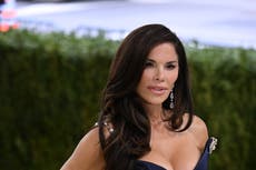 Tildan de “básico” y “vulgar” el look de Lauren Sánchez en la Met Gala