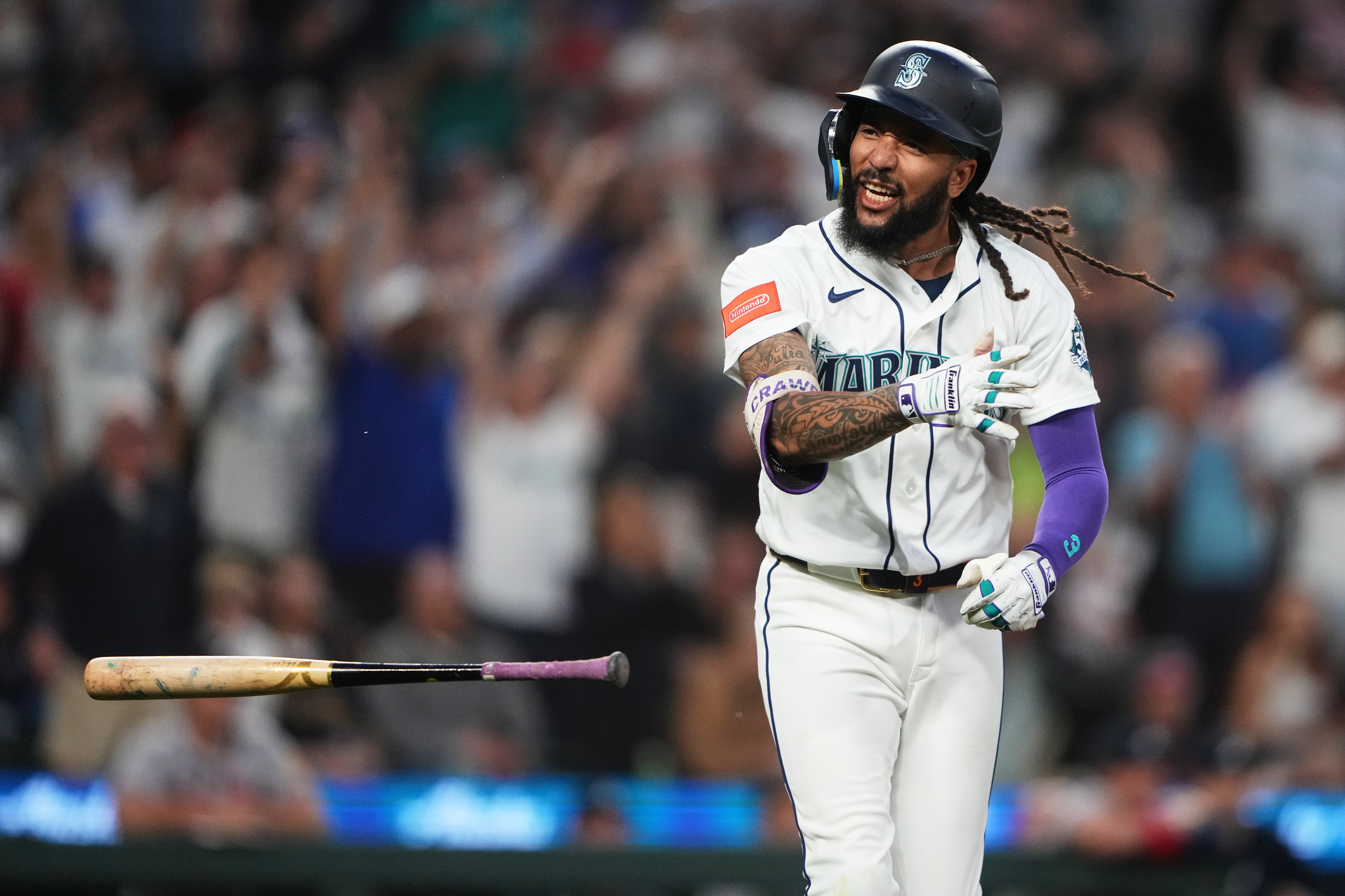 Los Marineros remontan cuatro carreras y vencen 5-4 a los Bravos