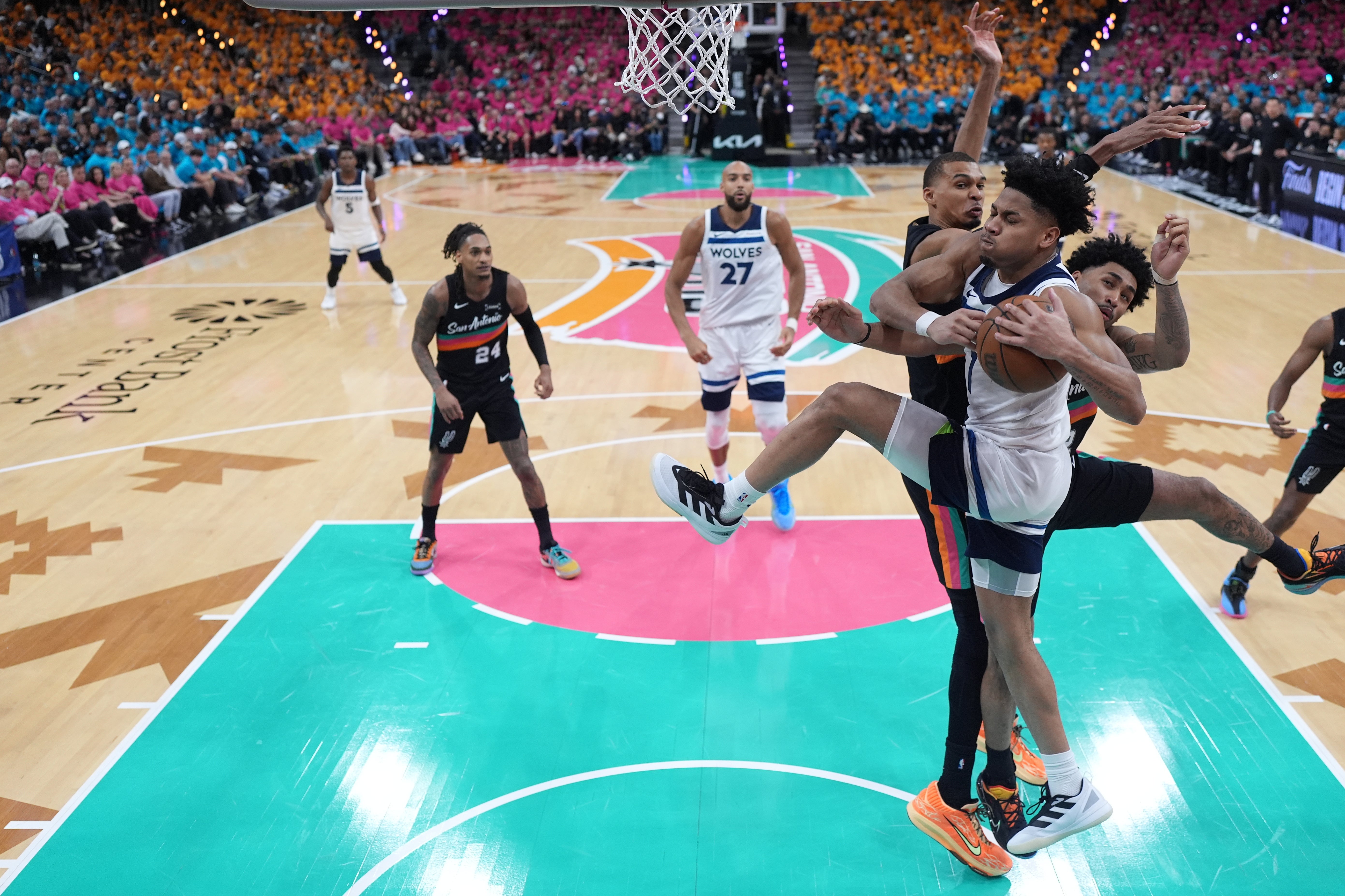TIMBERWOLVES-SPURS