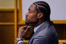 Exreceptor de Patriots Stefon Diggs es declarado no culpable de agredir a su chef privado