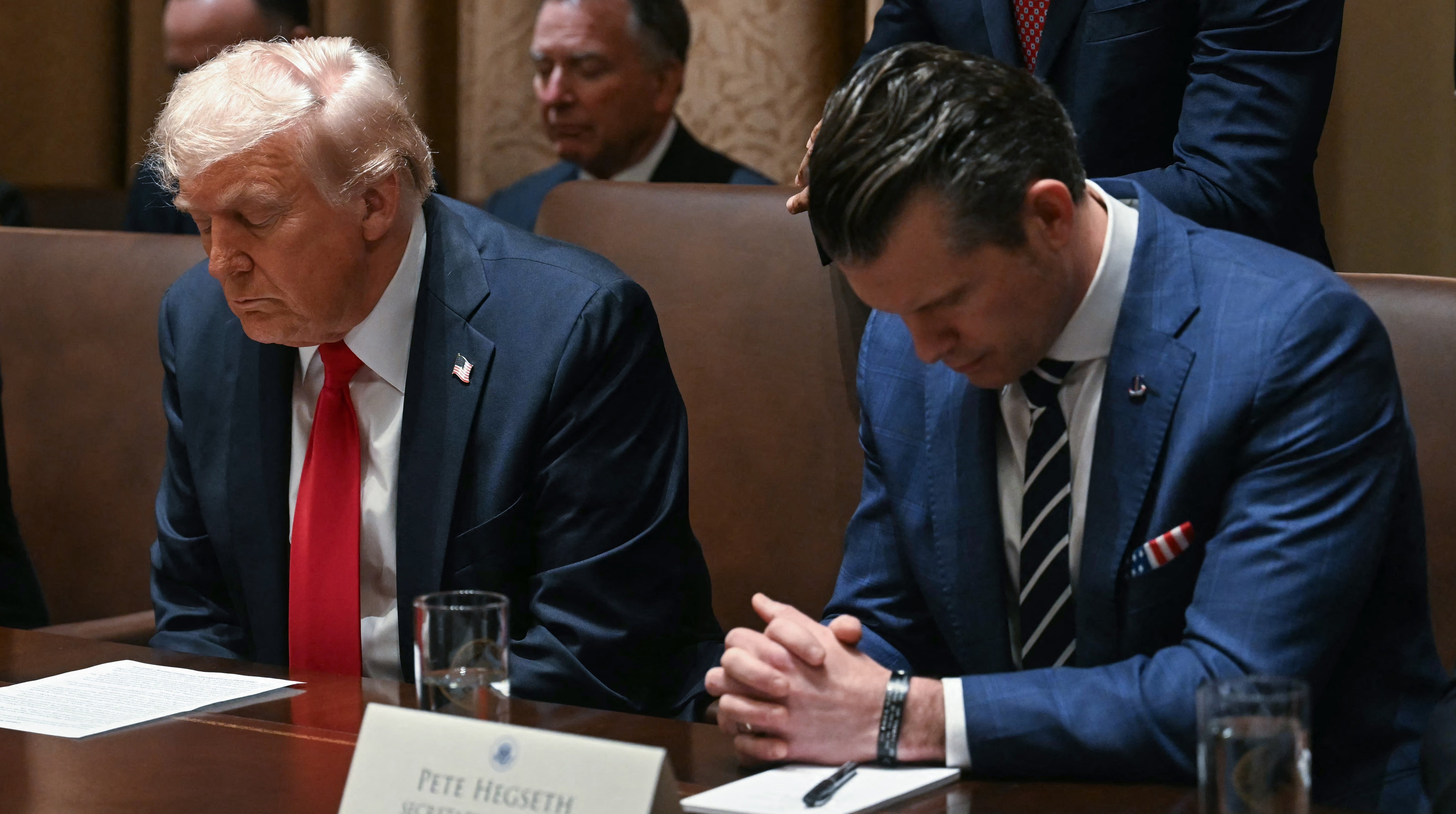 Hegseth suele invocar su fe cristiana durante actividades oficiales, desde servicios de oración hasta discursos sobre la guerra con Irán