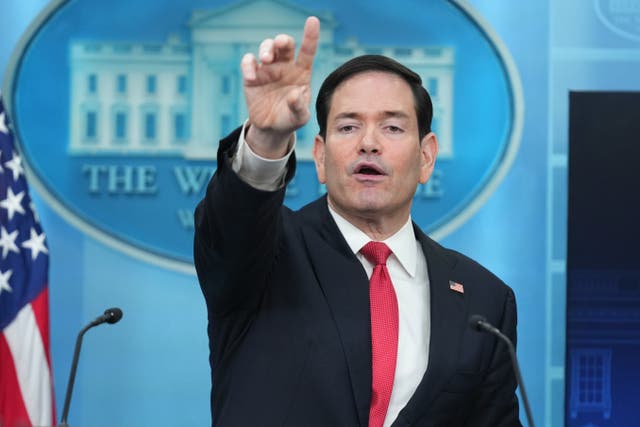 <p>En su último ataque contra Cuba, el secretario de Estado de EE. UU., Marco Rubio, arremetió contra el Gobierno y calificó al país de “Estado fallido” gobernado por “comunistas incompetentes”</p>