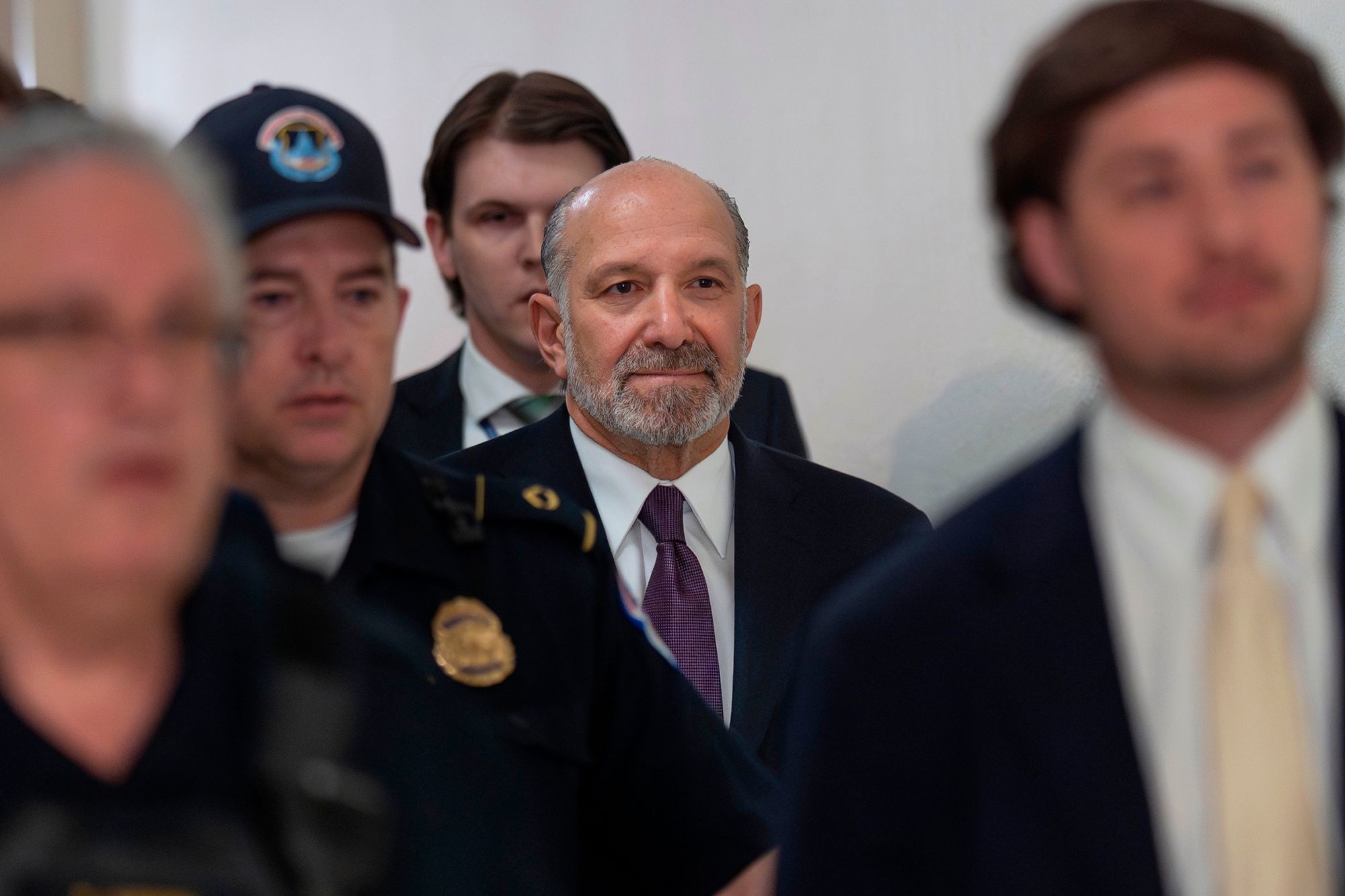 El secretario de Comercio, Howard Lutnick, fue acusado de mentir al Congreso y dar respuestas evasivas sobre su relación con Jeffrey Epstein durante su testimonio ante el Comité de Supervisión de la Cámara el 6 de mayo
