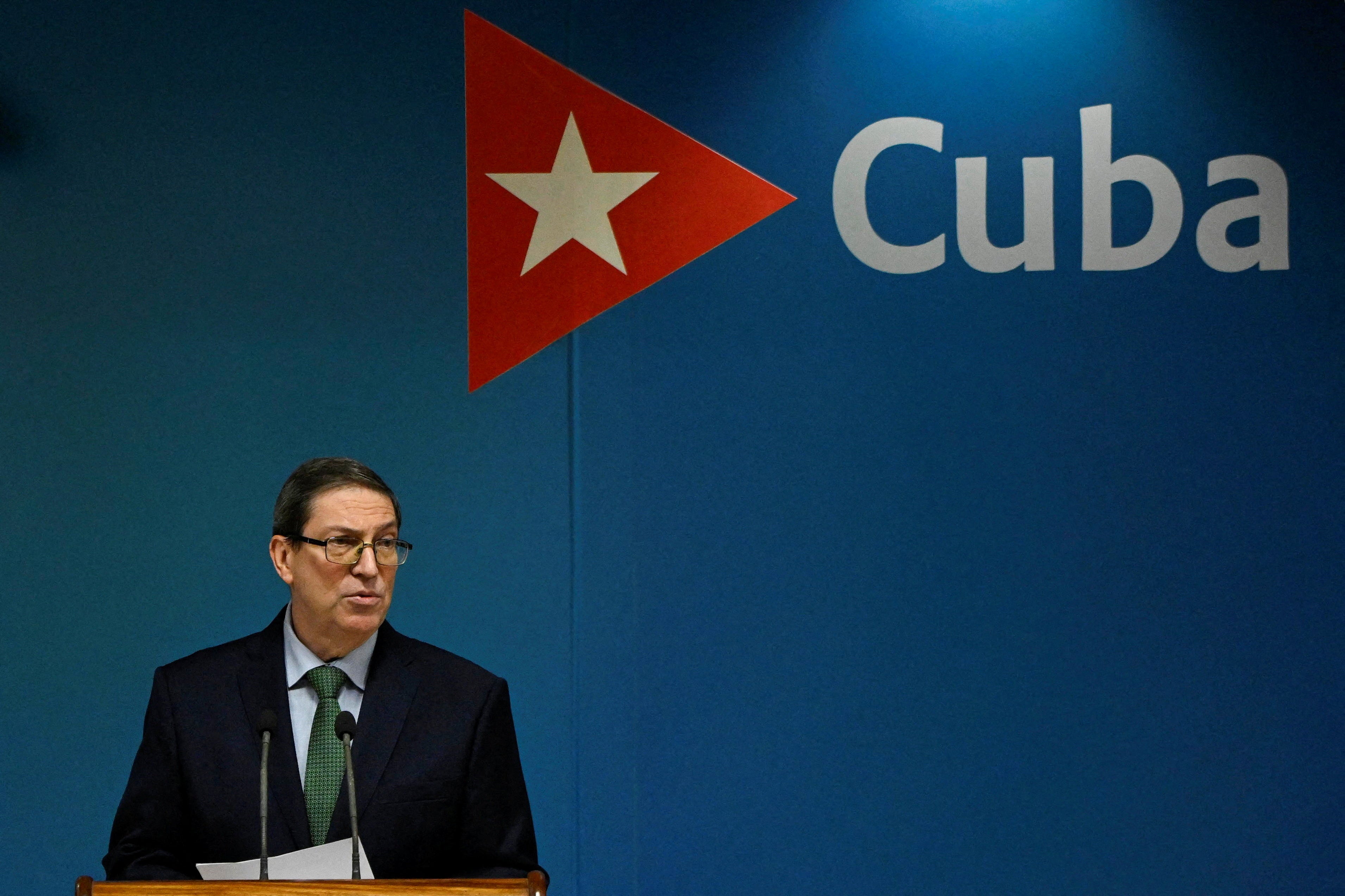 El ministro de Asuntos Exteriores de Cuba, Bruno Rodríguez, interviene durante una conferencia de prensa en La Habana, Cuba