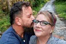 Una pareja que escribía un blog sobre la vida en autocaravana fue asesinada a tiros
