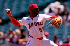 Jonrón de 3 carreras de d'Arnaud y buena salida de Ureña dan a Angelinos triunfo ante Medias Blancas