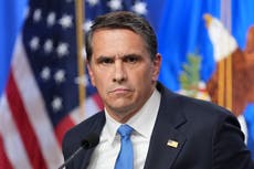 Gobierno de Trump busca deportaciones más rápidas; va tras jueces que considera lentos