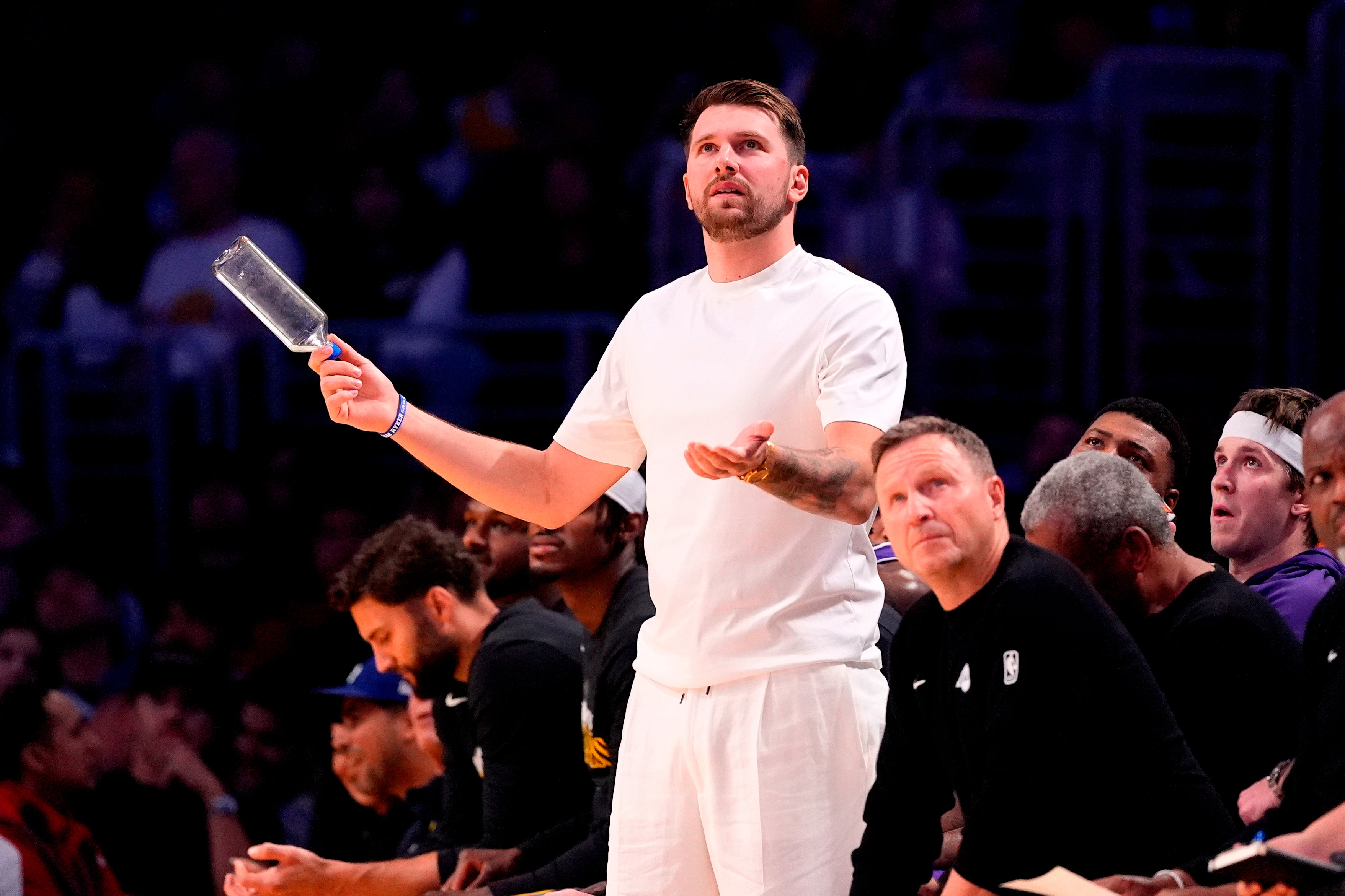 LAKERS-DONCIC