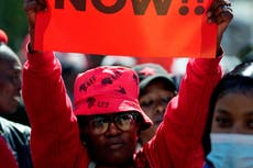 El máximo tribunal de Sudáfrica reabre caso contra el presidente y abre vía a juicio político