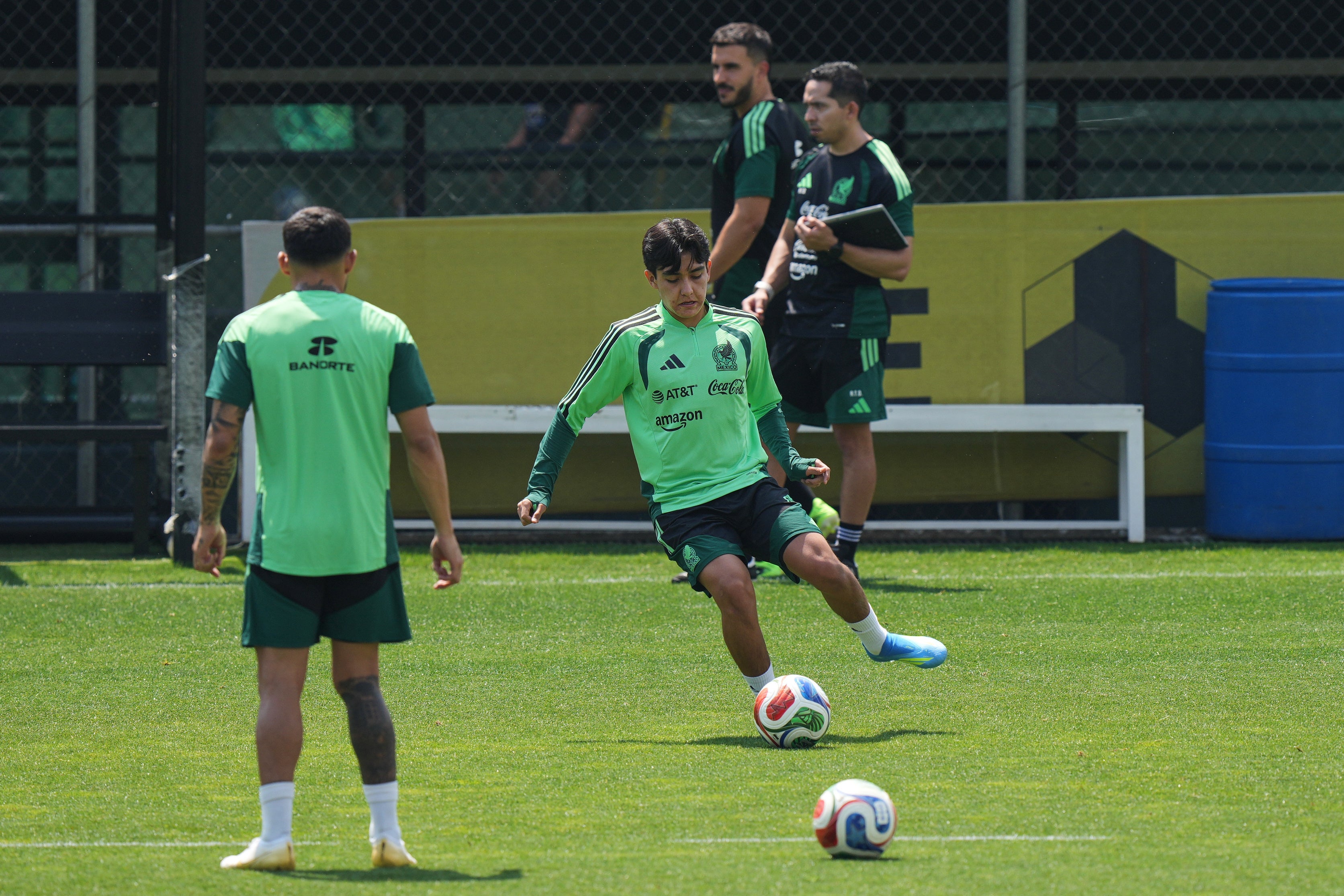 DEP-FUT MUNDIAL MÉXICO-MORA