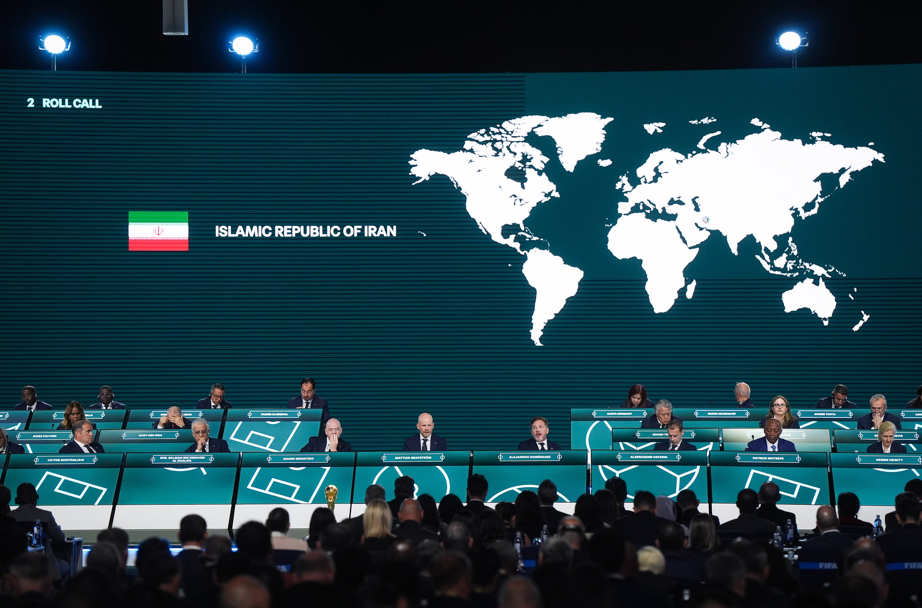 Irán espera que jugadores que sirvieron en la Guardia Revolucionaria reciban visa el Mundial