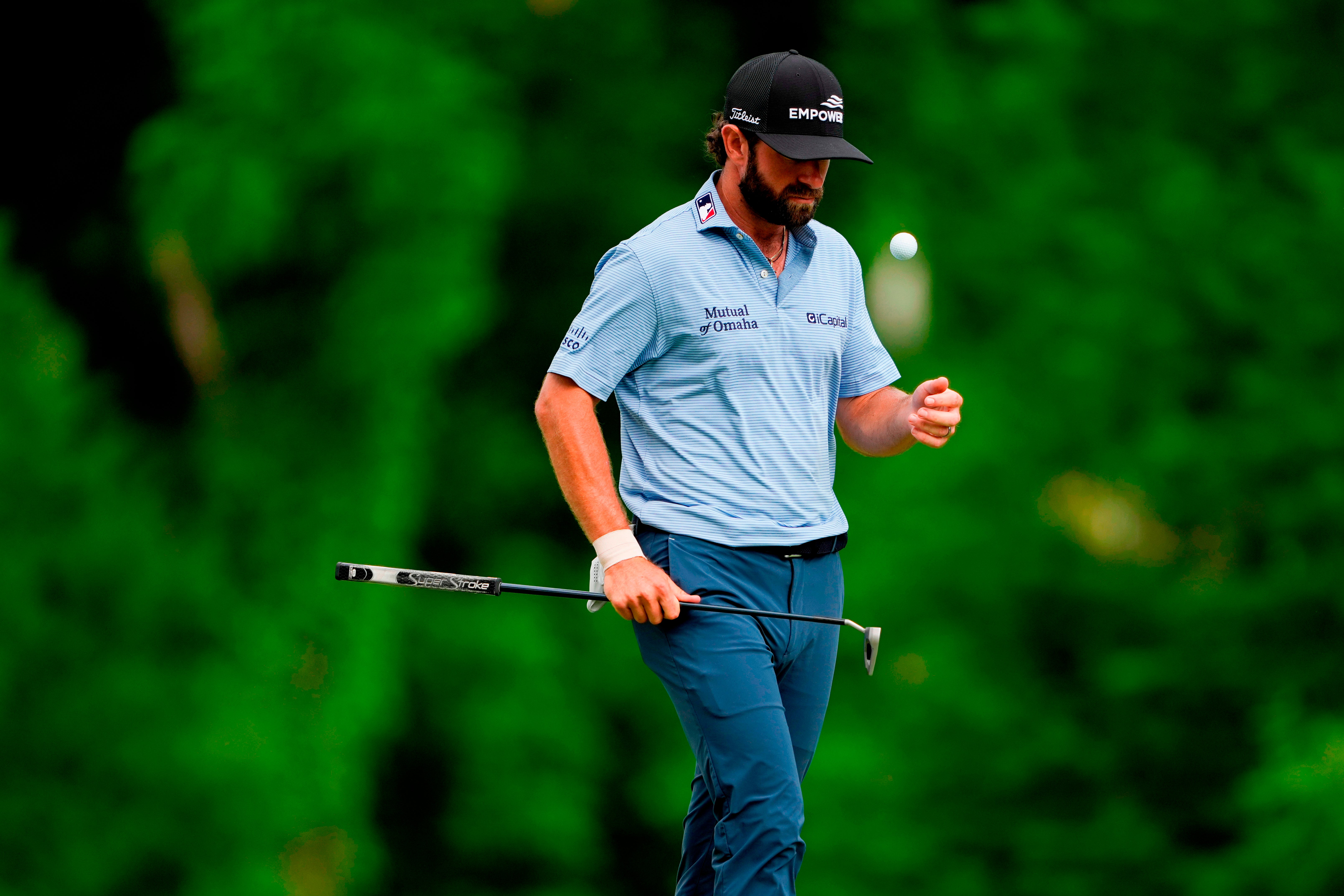 Cameron Young tira un 63 en Quail Hollow; queda a 2 de Alex Fitzpatrick y busca 2º triunfo seguido