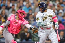 Jonrón de Turang ante Bednar en el 9no ayuda a Cerveceros a barrer por 4-3 a Yankees