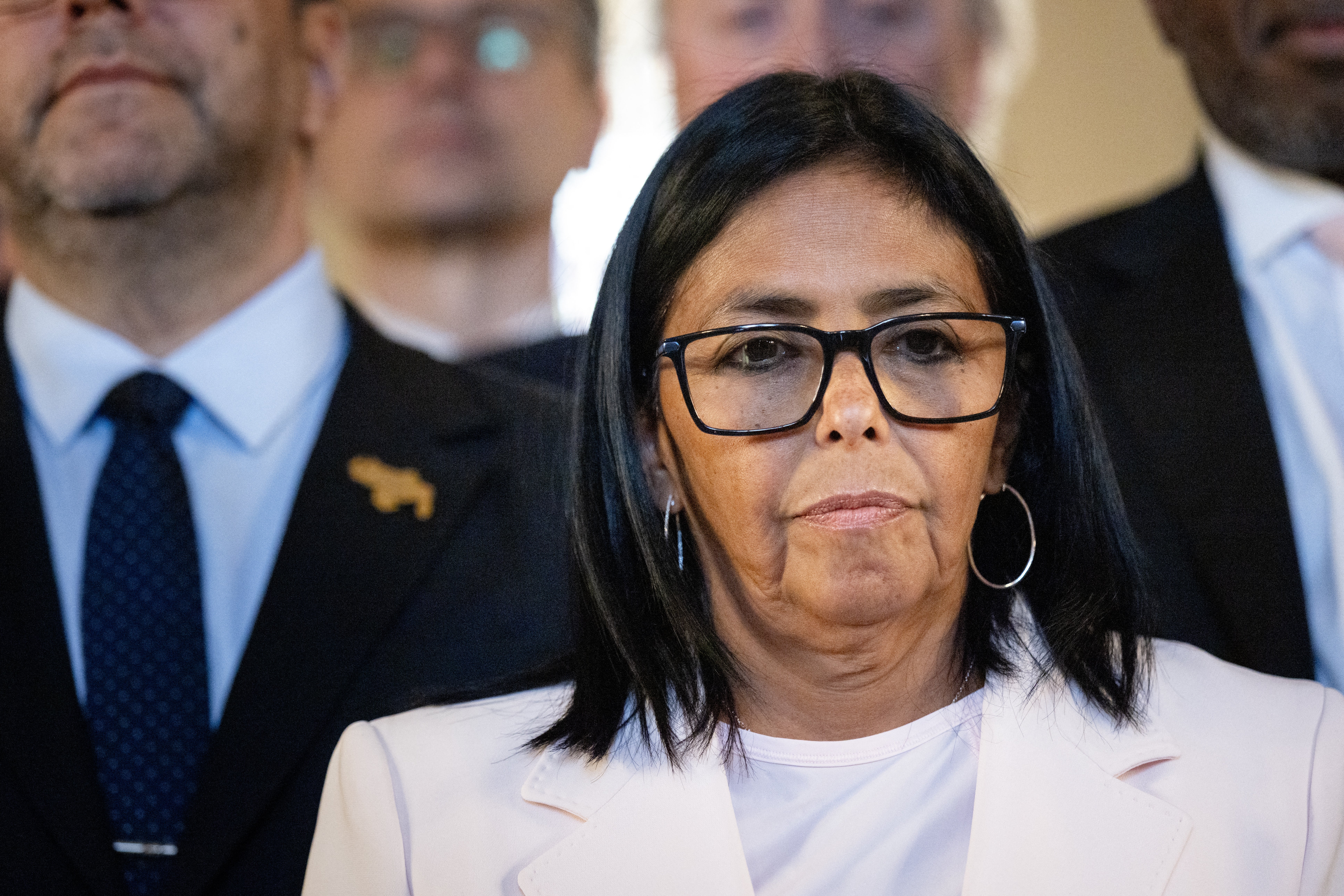La presidenta interina de Venezuela, Delcy Rodríguez, no ha anunciado un calendario para la celebración de elecciones democráticas en el país, mientras que la Casa Blanca colabora con empresas energéticas estadounidenses para explotar las mayores reservas probadas de petróleo del mundo