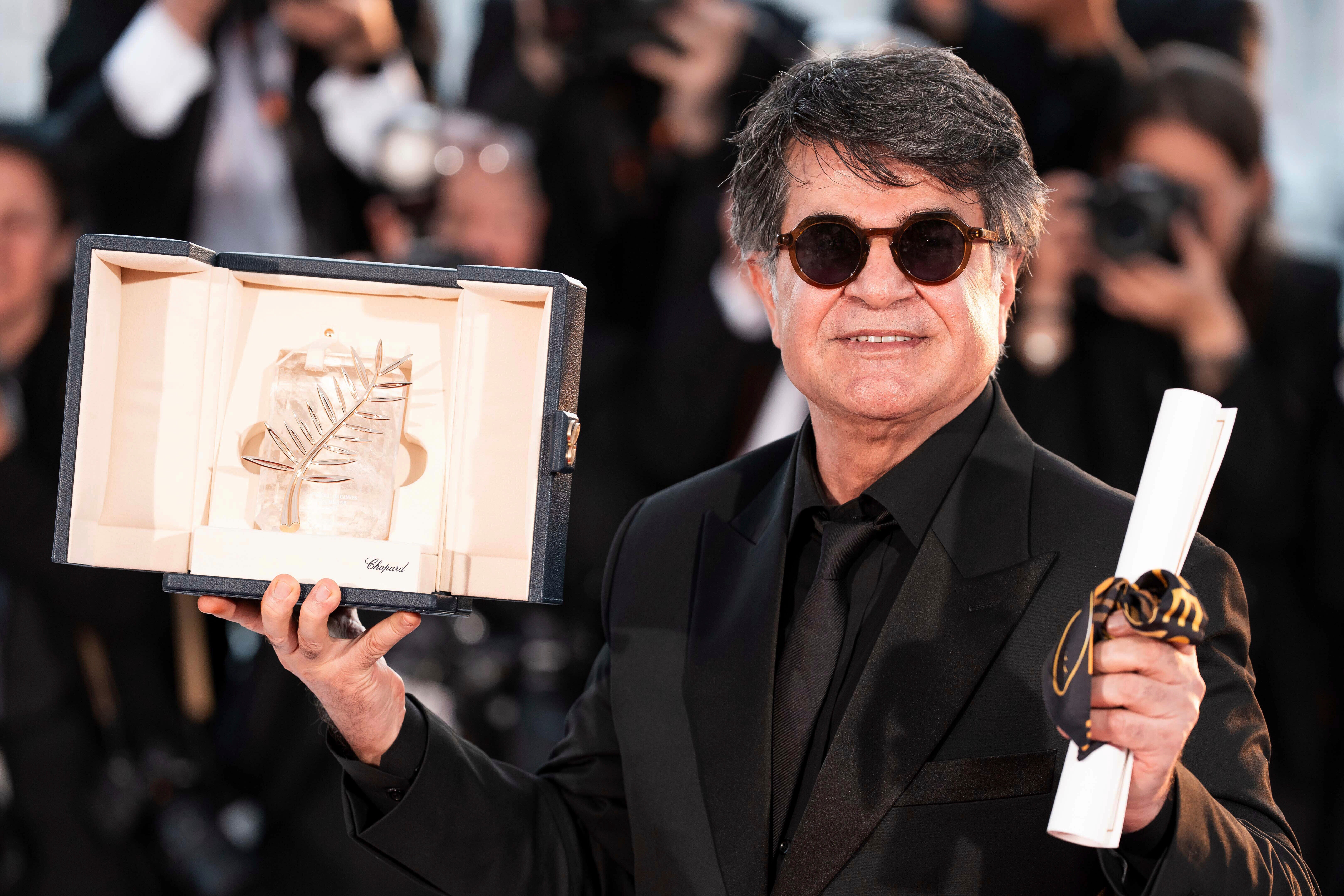 CANNES-NEON-RACHA GANADORA