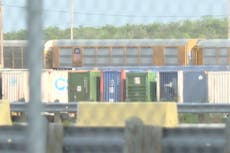 Hallan 6 muertos en contenedor de carga en patio ferroviario cerca de ciudad fronteriza de Texas
